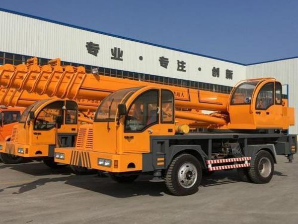 平潭县吊车电话_安装小型吊车租赁和吊装作业的注意事